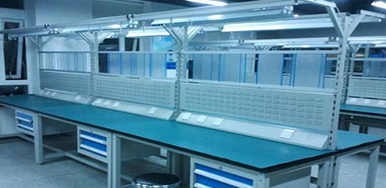 航空工業(yè)集團(tuán)某研究所再一次選用浦豐柜業(yè)防靜電工作臺 航空工業(yè)集團(tuán)某研究所再一次選用浦豐柜業(yè)防靜電工作臺